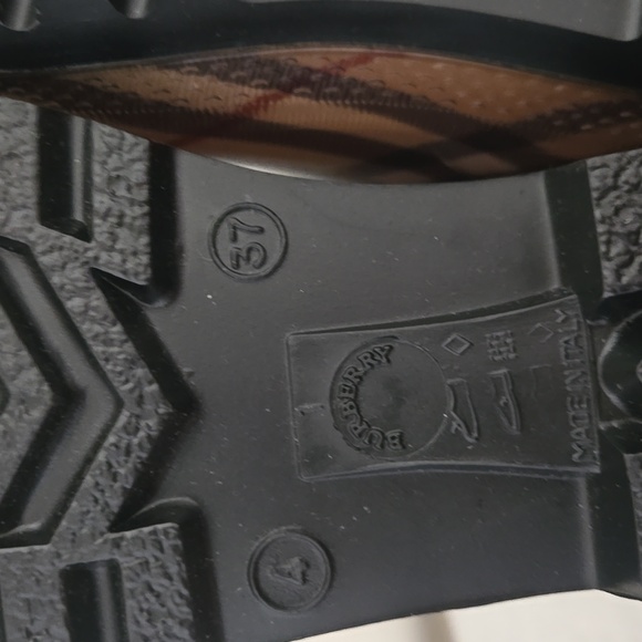 NEW Burberry Plaid Rain Boots - Picture 9 of 13